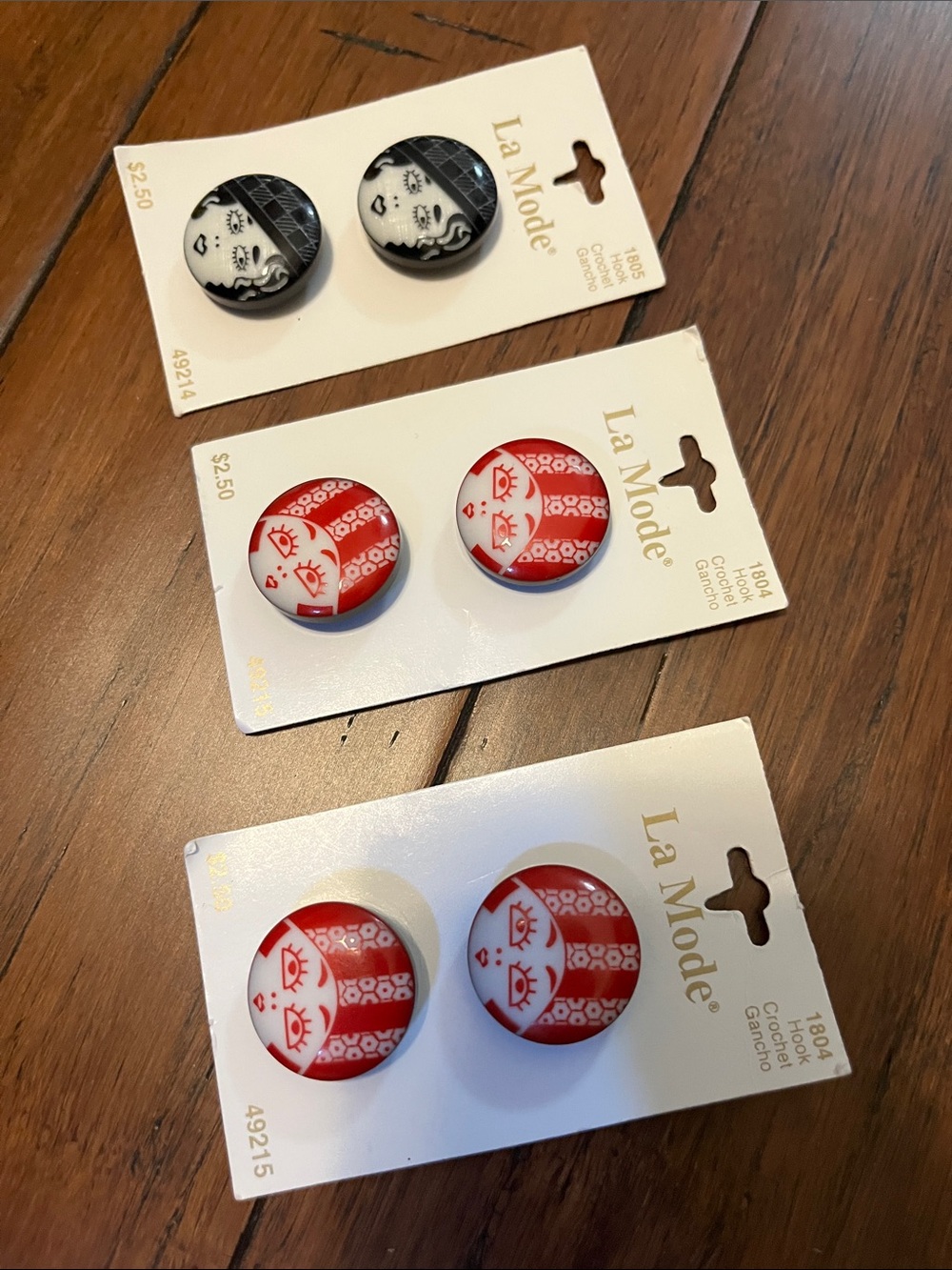 La Mode Art Deco girls face Buttons - Set of 3